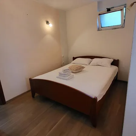 Sirius Apartment *